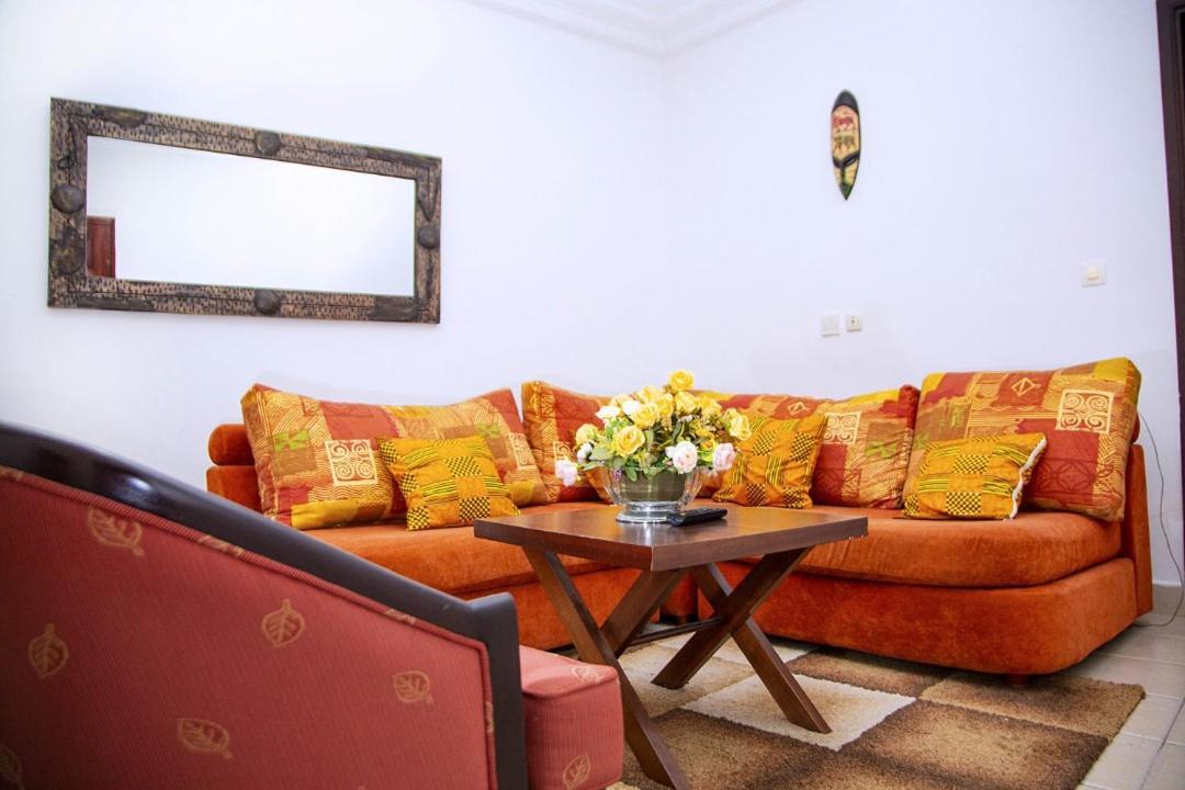 Cypa Hotel Abidjan Buitenkant foto