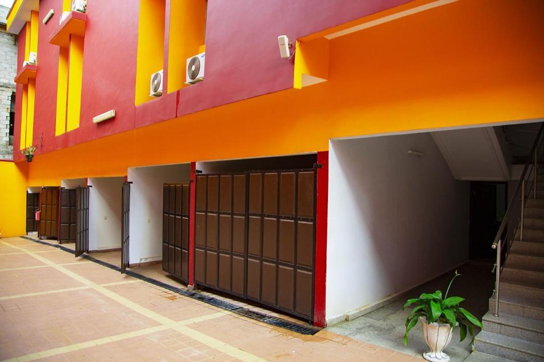 Cypa Hotel Abidjan Buitenkant foto